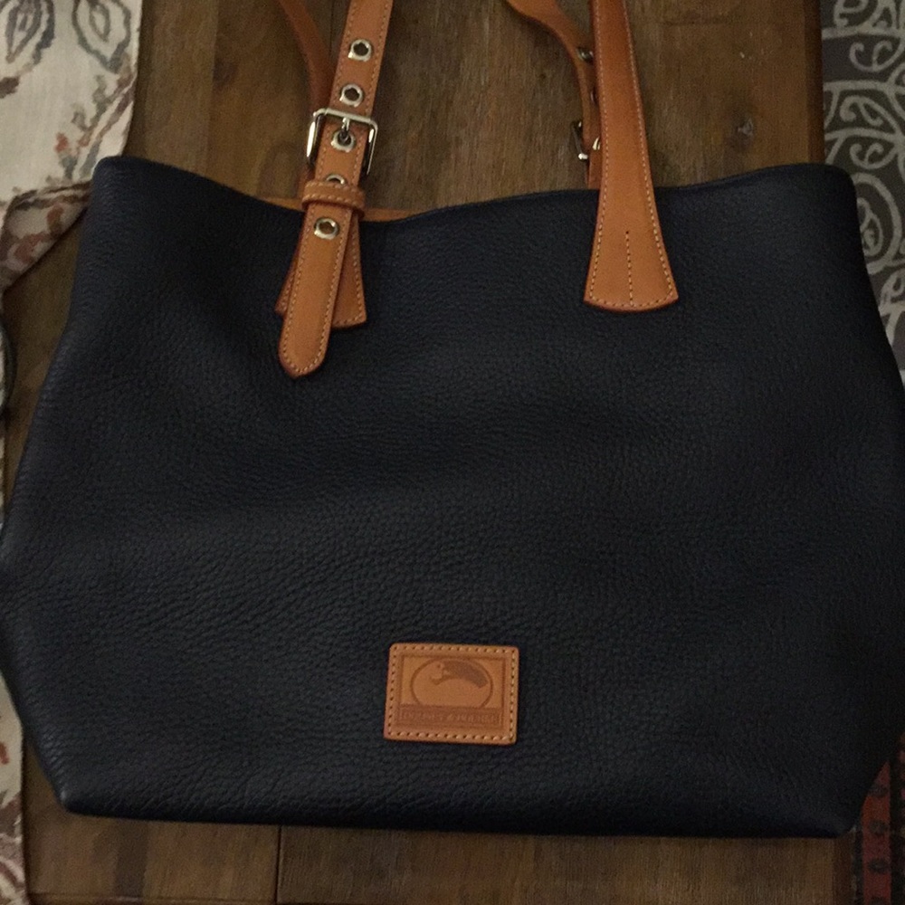 Navy Dooney & Bourke leather tote bag